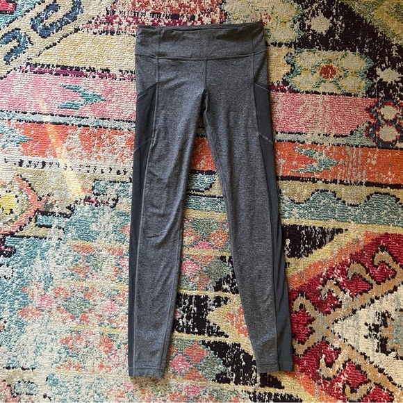 Lululemon leggings grey side and back pockets size 6 - Picture 1 of 8